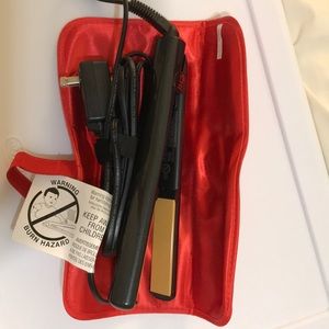 G2 Chi Tourmaline Flat Iron; Black 1-inch